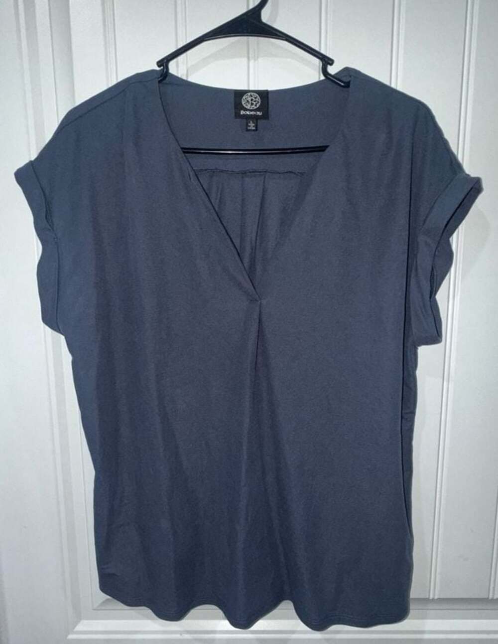 Classic Women's V-Neck Cuffed Sleeve Pleated Back Blouse Blue Size L